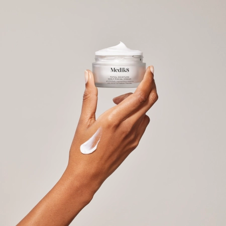 Medik8 - Total Moisture Daily Facial Cream - Intensiv feuchtigkeitsspendende Gesichtscreme - 50ml 