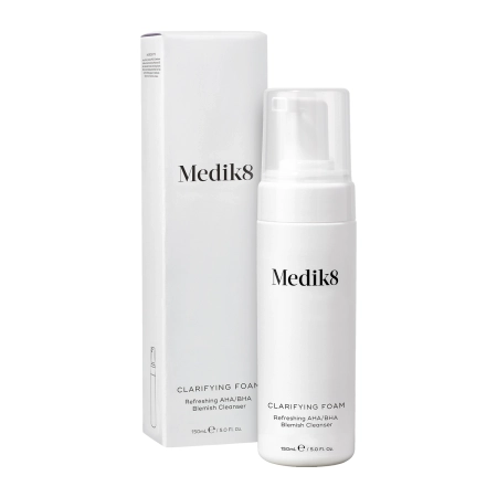 Medik8 - Klärender Schaum - Erfrischender AHA/BHA - Unreinheiten-Reiniger - Reinigungsschaum mit Säuren - 150ml