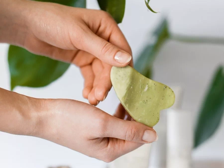 Polemika - Jade Gua Sha Platte für Gesichts- und Halsmassage