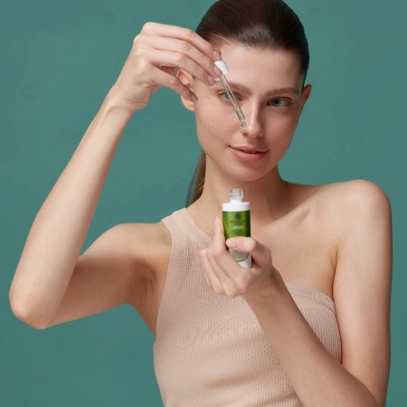 BasicLab - Esteticus - Aufhellung und Linderung - Antioxidativ ausgleichendes Serum mit Vitamin C 15% -  30ml