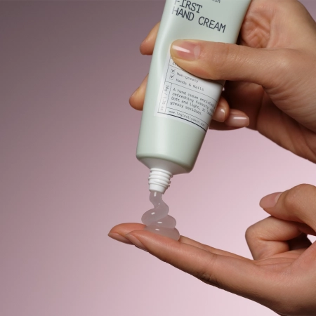 Logically, Skin - First Hand Cream - Feuchtigkeitsspendende Handcreme - 50g