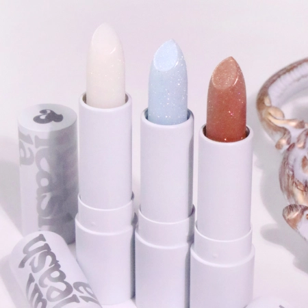 Unleashia - Glacier Vegan Lip Balm - Feuchtigkeitsspendender Lippenbalsam mit Glitter - Nr.3 Nude Bluff - 3.3g