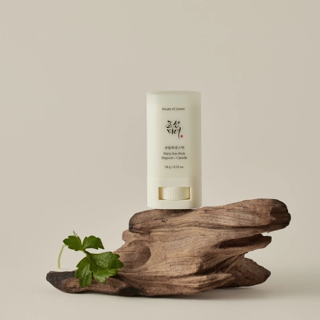 Beauty of Joseon - Matte Sun Stick Mugwort + Camelia SPF50/PA++++ - Mattierter Sonnenstift - 18g
