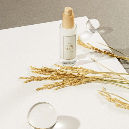 I'm From - Rice Serum - Feuchtigkeitsspendendes und aufhellendes Gesichtsserum mit Reis-Extrakt - 30ml