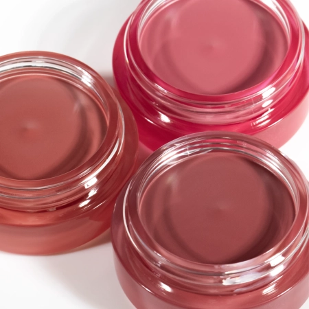 AOU - Floofy Matte Balm - Mattierender Lippenbalsam mit Farbe - 07 Comfy Balm - 4,5 g