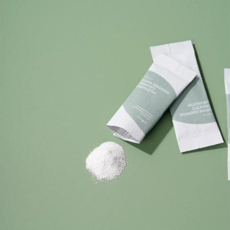 Isntree - Mugwort Calming Powder Wash - Beutel-Set mit Gesichtswaschpulver - 1g x 25 Stk.