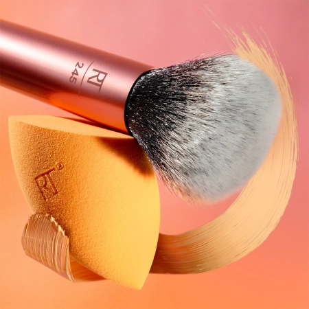 Real Techniques – Everything Face Brush – Multifunktionaler Gesichtspinsel – 1 Stück